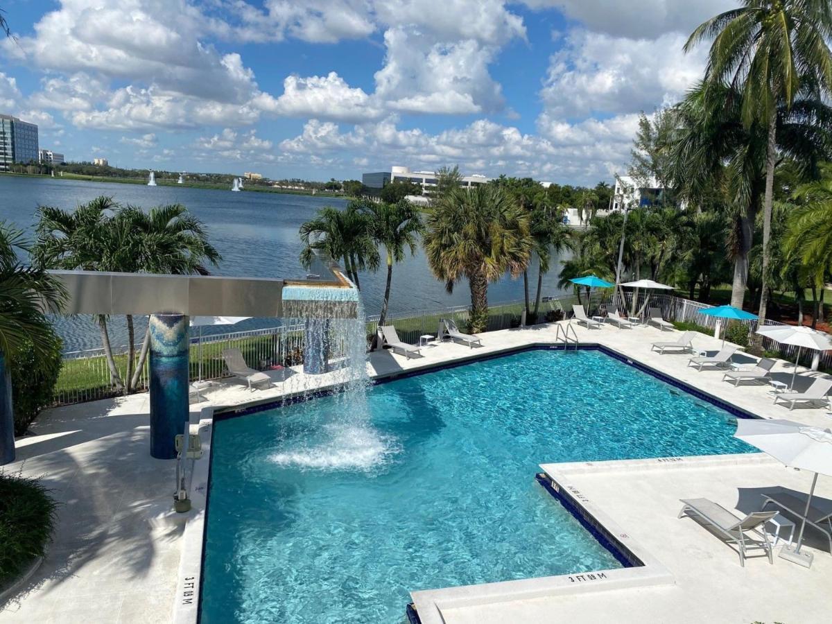 Готель Pullman Miami Airport Miami Springs Екстер'єр фото